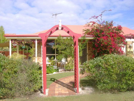 Angels Beach Lodge - Tourism Cairns 0