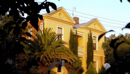 Campbell Street Lodge - Tourism Cairns 0