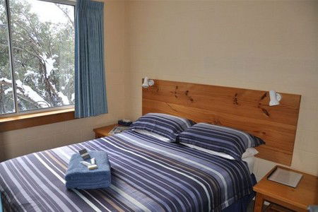 Ripparoo Ski Lodge - Tourism Cairns 1