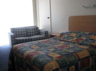 Sandbelt Club Hotel - Tourism Cairns 1