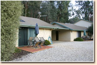 Snow View Holiday Units - Tourism Cairns 1