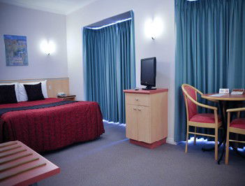 The Waverley International Hotel - Tourism Cairns 3