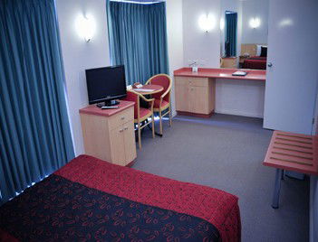 The Waverley International Hotel - Tourism Cairns 4