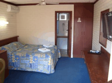 Amaroo Motor Lodge - Tourism Cairns 1