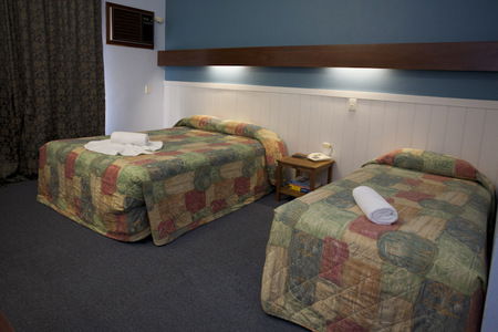 Amity Motor Inn - Tourism Cairns 0
