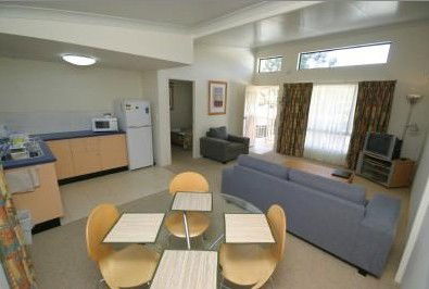 Kelanbri Holiday Apartments - Tourism Cairns 4
