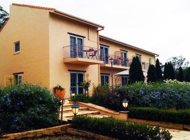 Villa Provence - Tourism Cairns 0