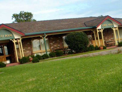 Carriage House Motor Inn - Tourism Cairns 1