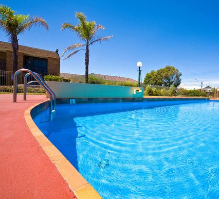 Mid City Warrnambool - Tourism Cairns 1