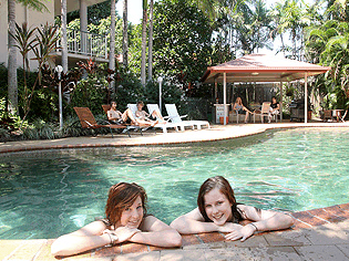 Cairns Reef Apartments And Motel - Tourism Cairns 1