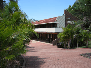 Garden City Motor Inn - Tourism Cairns 1