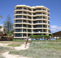 Spindrift On The Beach - Tourism Cairns