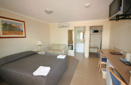 Chinchilla Palms Motor Inn - Tourism Cairns 1