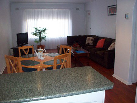 AA Madalena Court Holiday Apartments - Tourism Cairns 2