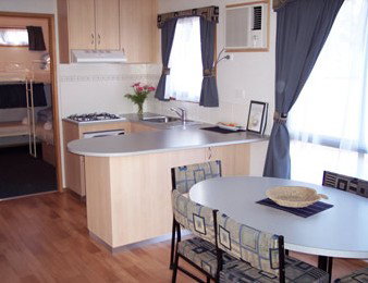 Ocean Point Resort - Tourism Cairns 3