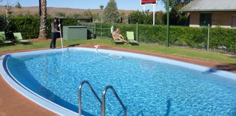 Alice Motor Inn - Tourism Cairns 0