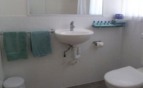 Alice Motor Inn - Tourism Cairns 5
