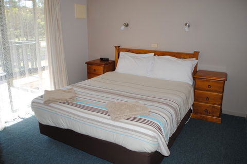 Lakes Entrance Country Cottages - Tourism Cairns 4