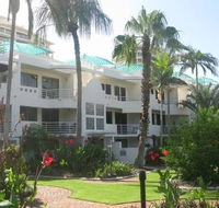 Camargue Beachfront Apartments - Tourism Cairns