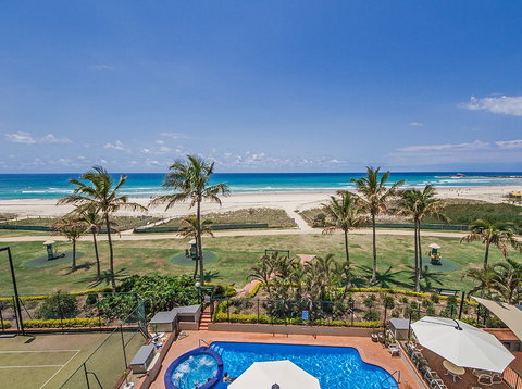 Princess Palm On The Beach - Tourism Cairns 2
