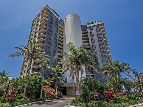 Princess Palm On The Beach - Tourism Cairns 3