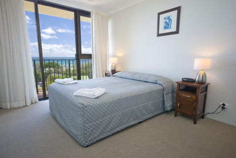 Majorca Isle Beachside Resort - Tourism Cairns 1