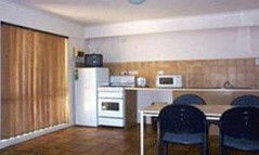 Alice Tourist Apartments - Tourism Cairns 2
