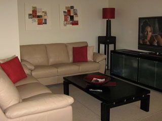 Beachfront Towers - Tourism Cairns 8