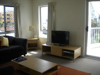 Estoril On Moffat Holiday Apartments - Tourism Cairns 8