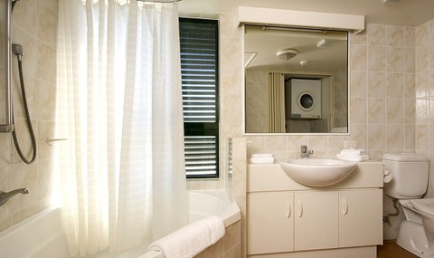 Tropic Towers Apartments - Tourism Cairns 1