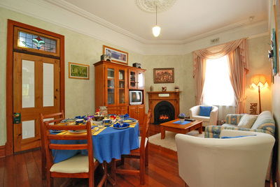 Above Bored Bed And Breakfast - Tourism Cairns 3
