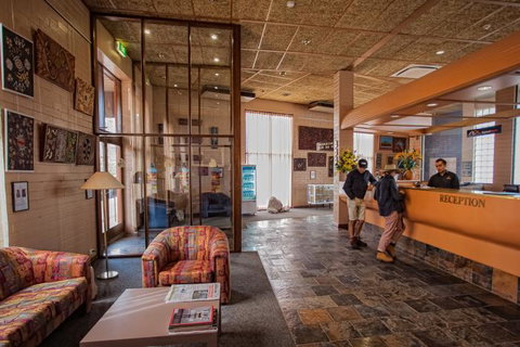 Desert Cave Hotel - Tourism Cairns 4