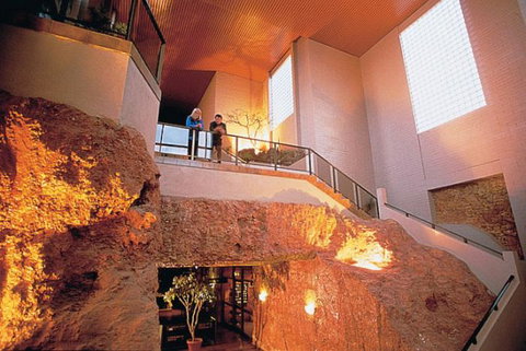 Desert Cave Hotel - Tourism Cairns 5