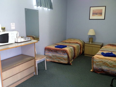 City West Motel - Tourism Cairns 6