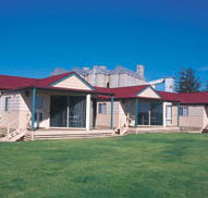 The Mac's Beachfront Villas - Tourism Cairns