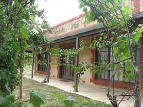 Under The Vines - Tourism Cairns 0