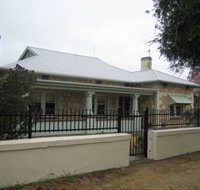 Naracoorte Cottages - MacDonnell House
