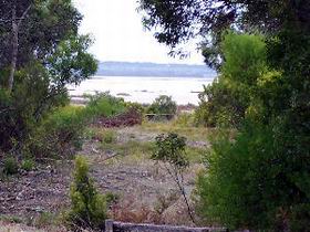 Lake Saint Clair Nature Retreat - Tourism Cairns 0