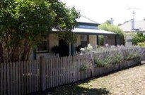 Georgie's Cottage - Tourism Cairns 1