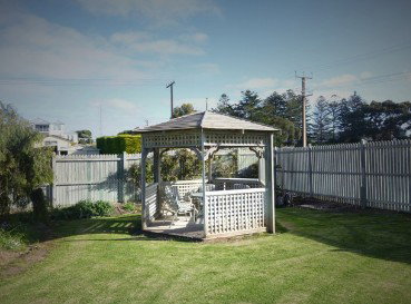Robe House - Tourism Cairns 1