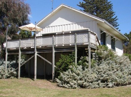 Robe Lifestyle Properties - Tourism Cairns 1