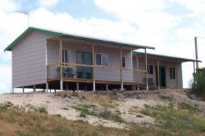 Lake Saint Clair Nature Retreat - Tourism Cairns 2