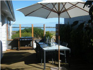 Coorong Waterfront Retreat - Tourism Cairns 4