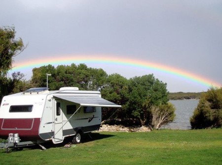 Lakeside Tourist Park - Tourism Cairns 1