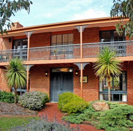Lakeside Getaway - Tourism Cairns 1