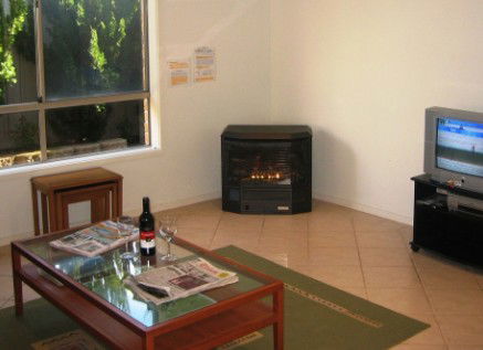 Lakeside Getaway - Tourism Cairns 5