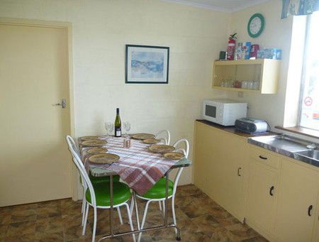Oaklands Fishing Cottage - Tourism Cairns 3