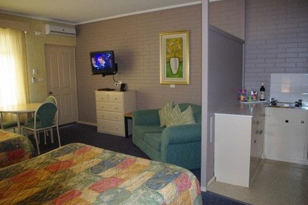 Lake View Apartments - Tourism Cairns 1