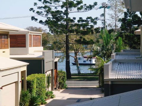Sonoma Noosaville - Tourism Cairns 0