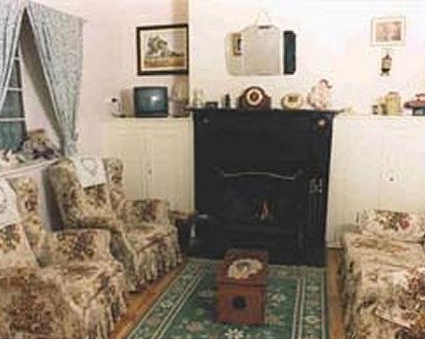 Lavender Cottage Bed And Breakfast Accommodation - Tourism Cairns 0